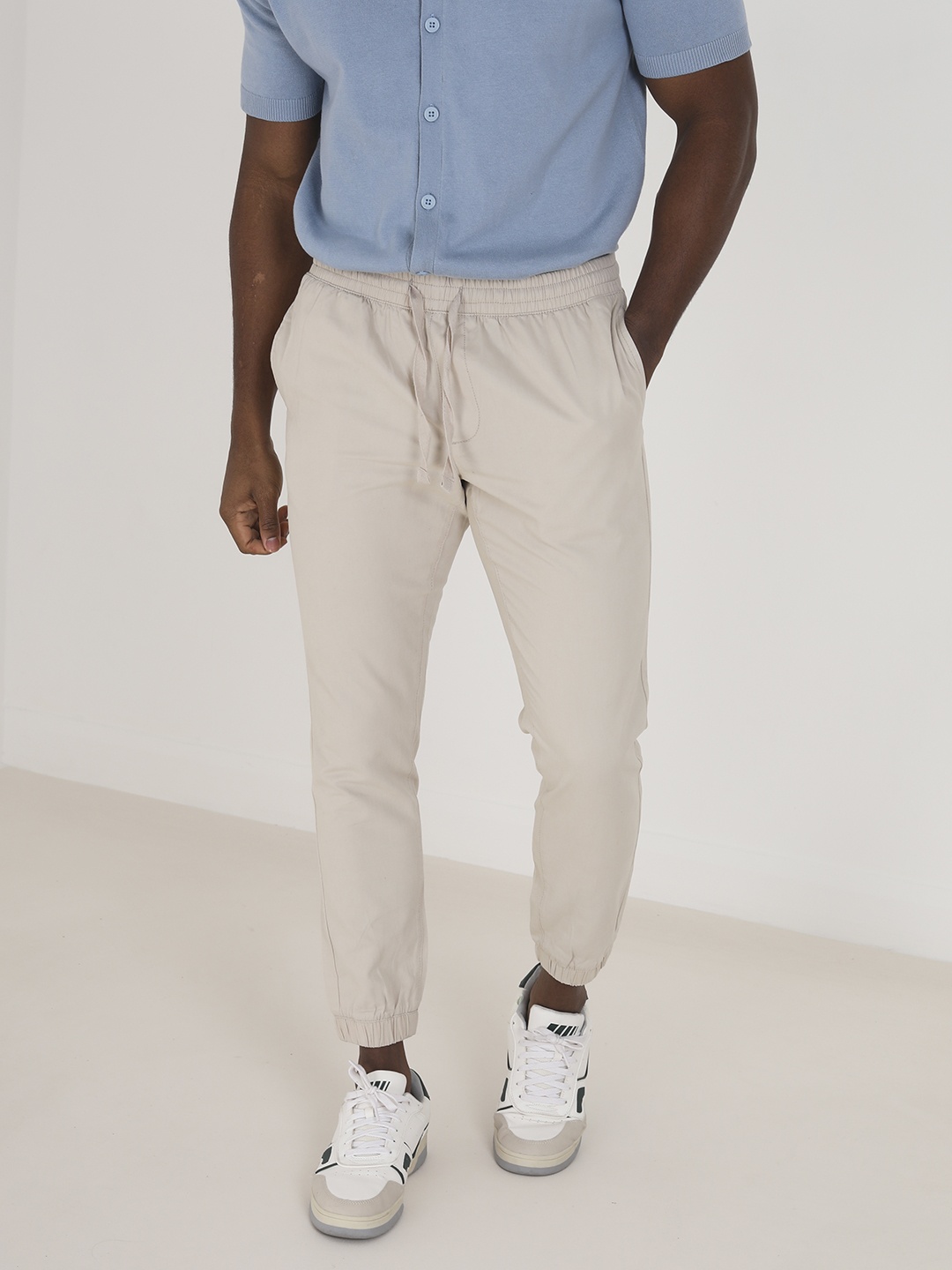 

BRAVE SOUL Men Slim Fit Pure Cotton Joggers, Beige