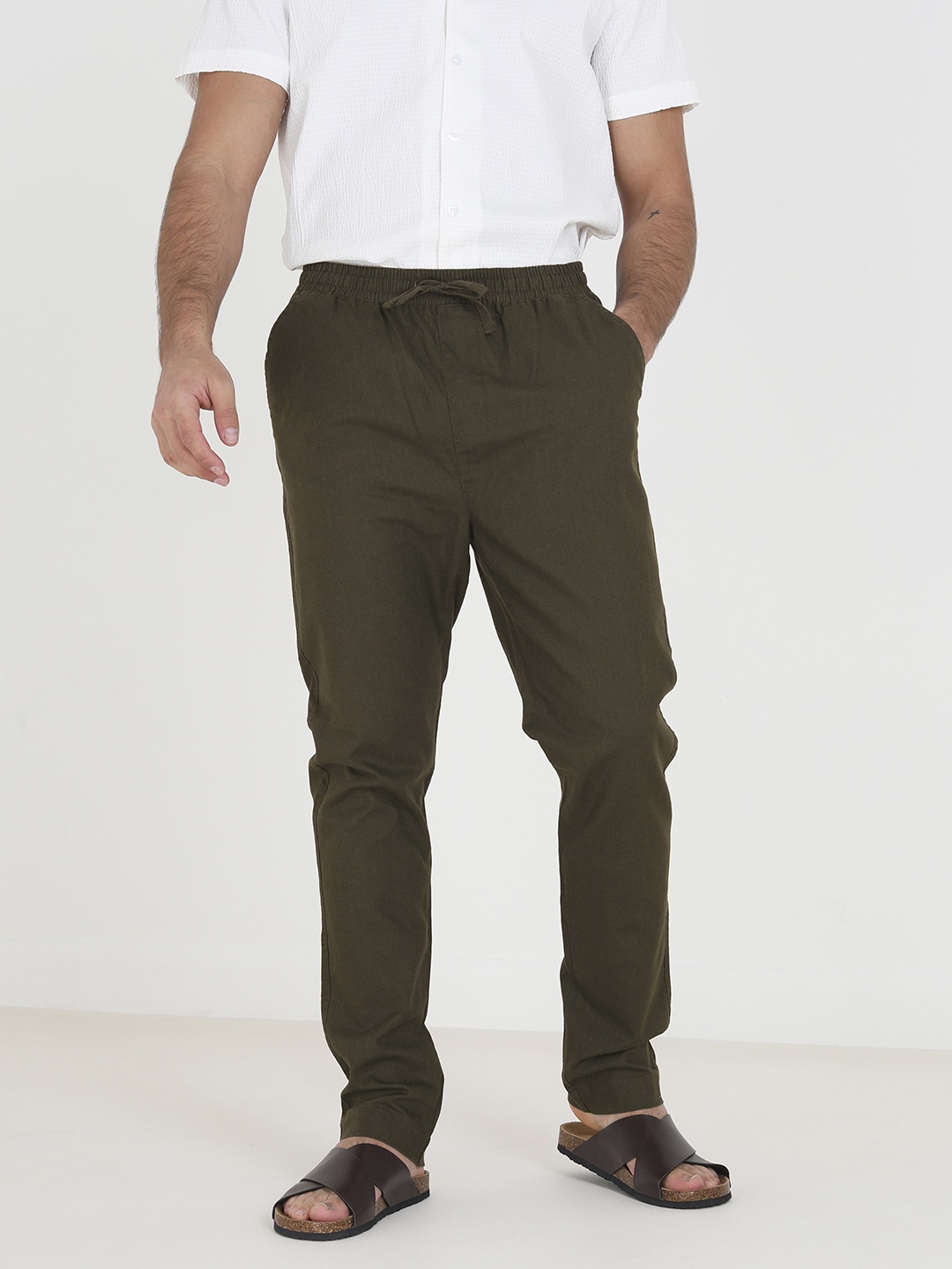 

BRAVE SOUL Men Slim Fit Trousers, Khaki