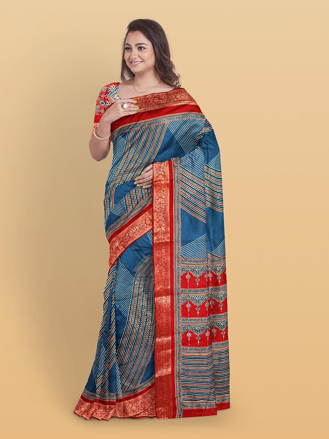 

Kalamandir Abstract Silk Blend Zari Saree With Blouse Piece, Blue