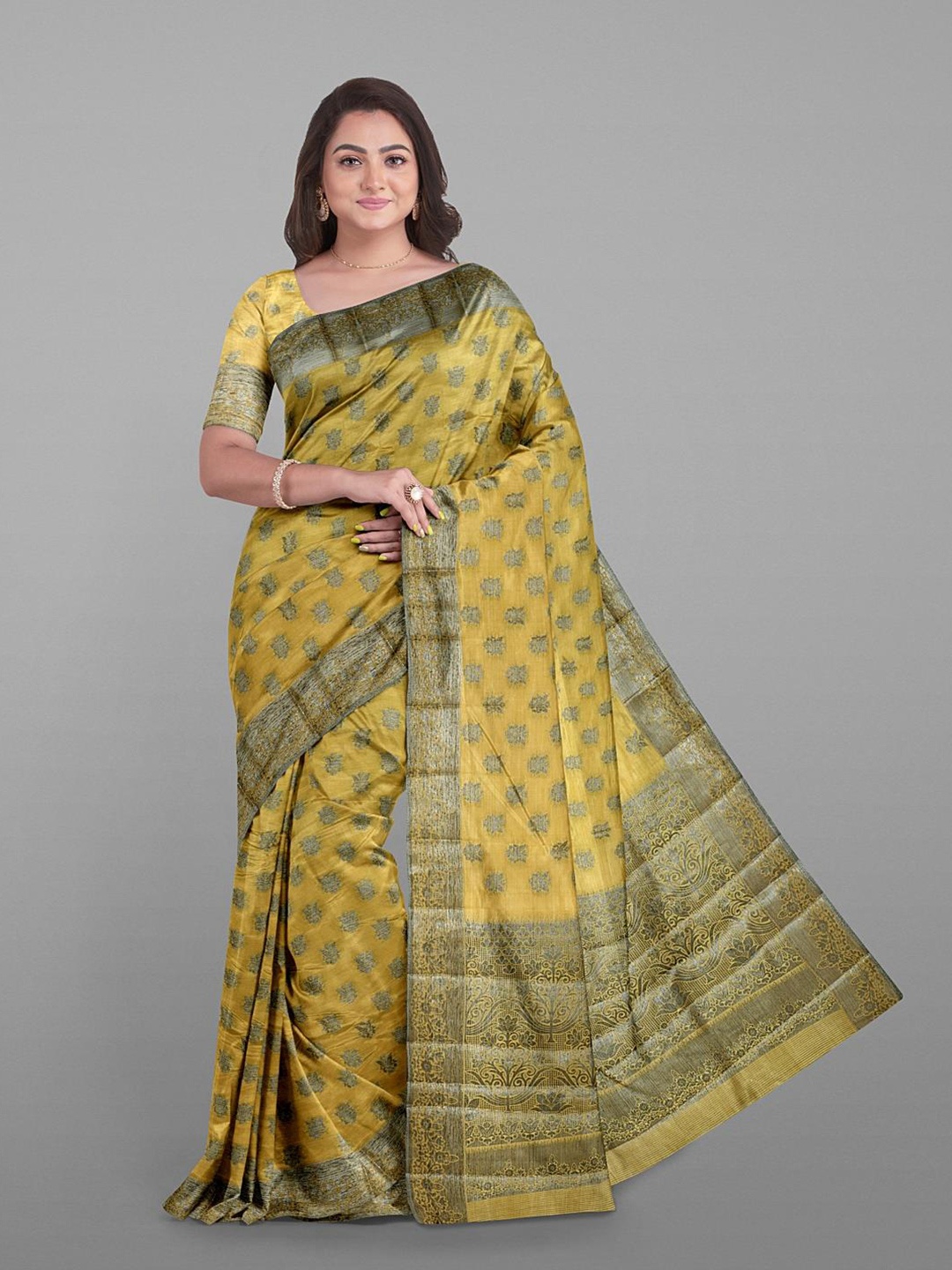 

Kalamandir Ethnic Motif Pashmina Zari Saree With Blouse Piece, Beige
