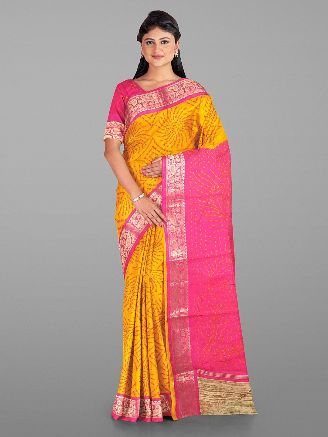 

Kalamandir Ethnic Printed Zari Saree, Mustard