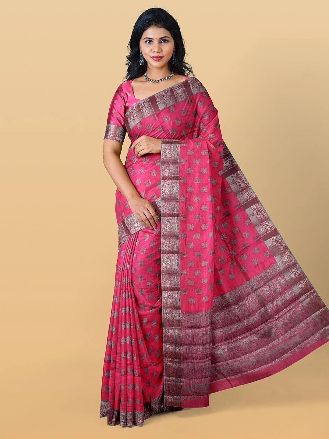

Kalamandir Ethnic Motif Woven Design Zari Pashmina Saree, Pink