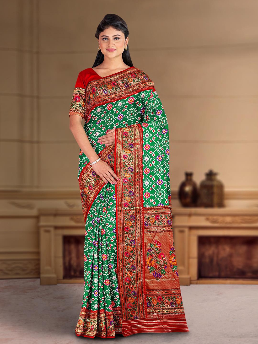 

Kalamandir Ethinic Motifs Printed Zari Saree, Green
