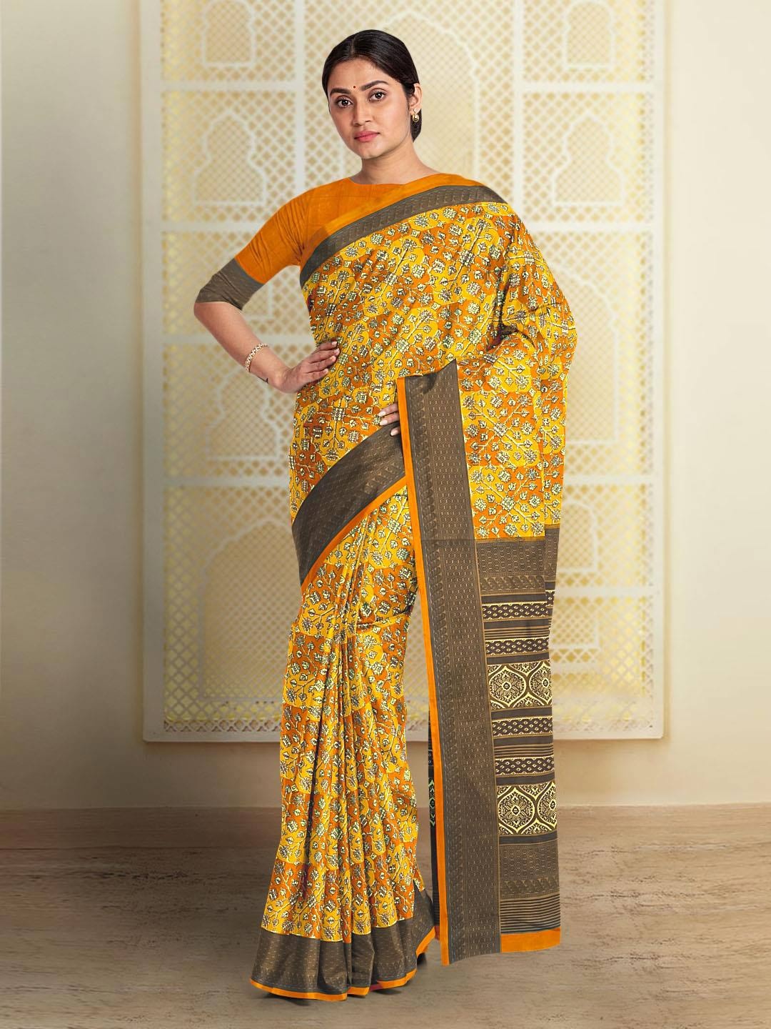 

Kalamandir Floral Printed Saree, Cream