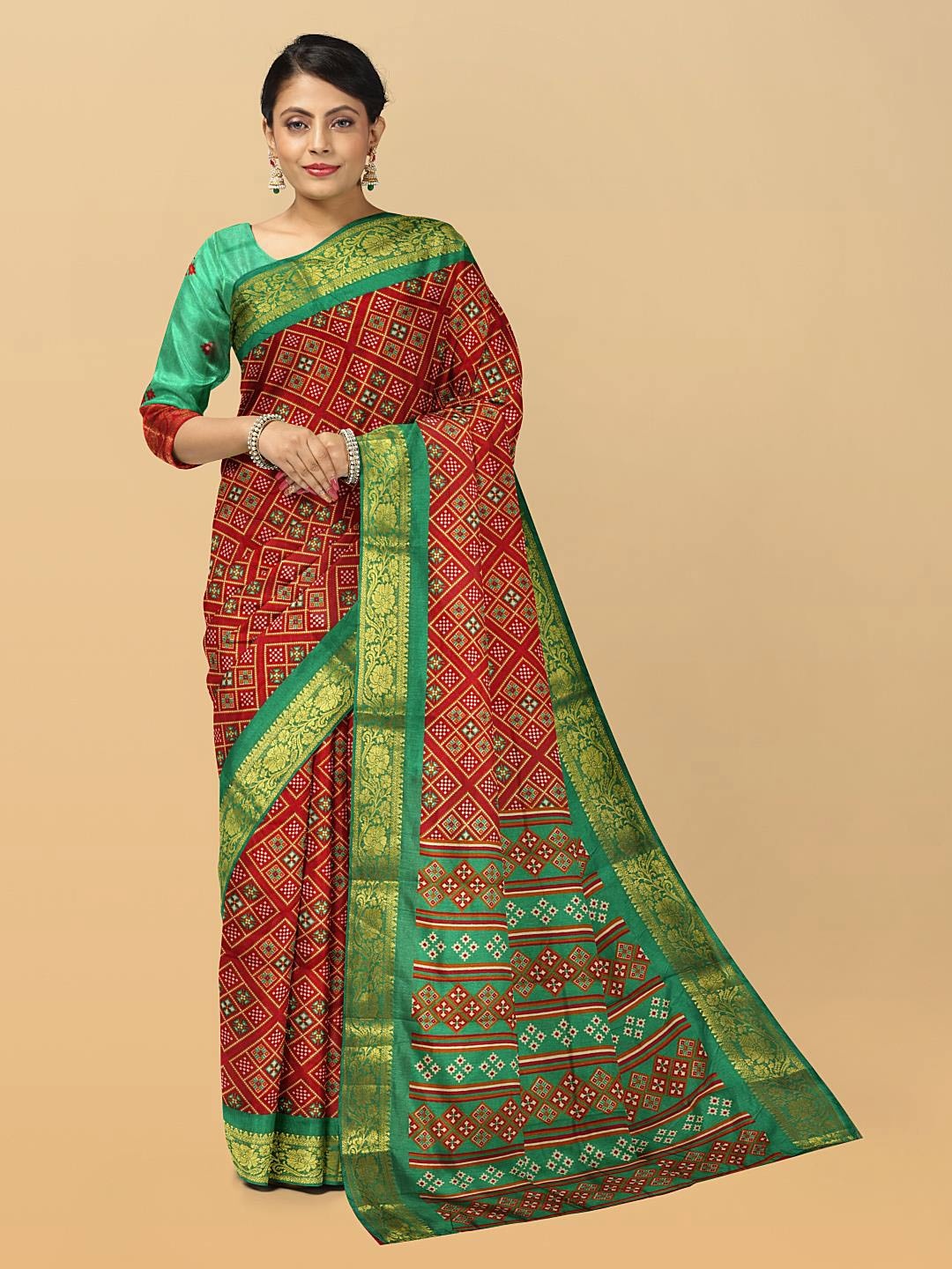 

Kalamandir Ethnic Printed Zari Saree, Maroon