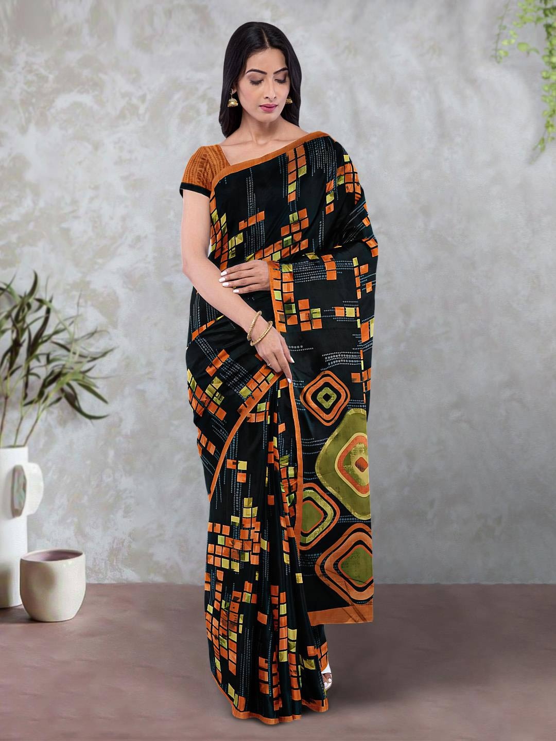 

Kalamandir Geometric Printed Saree, Black