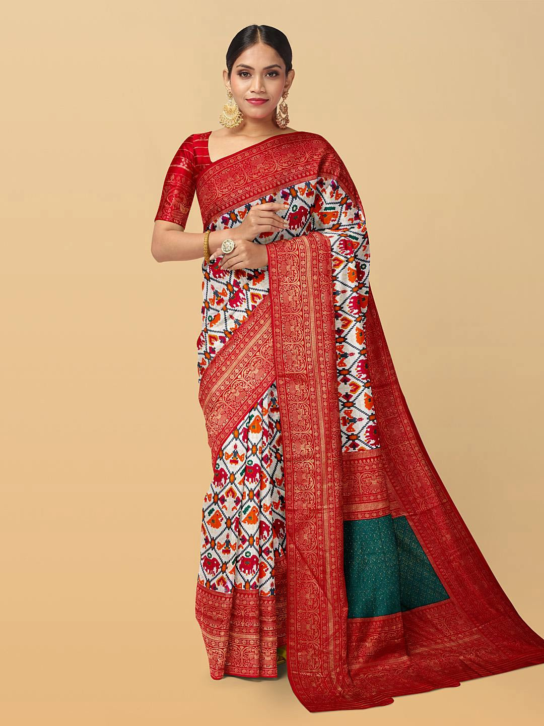 

Kalamandir Ethnic Printed Zari Saree, White