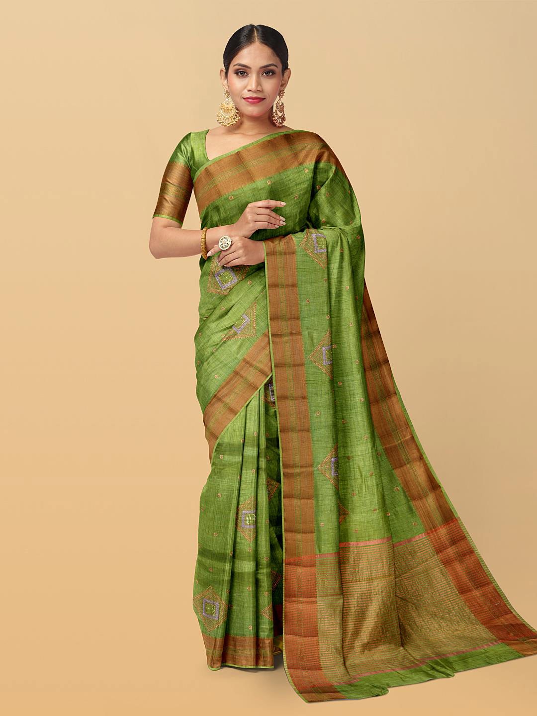 

Kalamandir Ethnic Motifs Woven Design Zari Pashmina Saree, Green