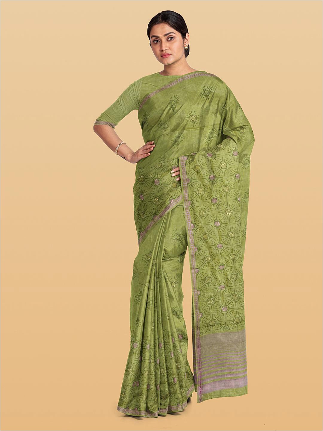 

Kalamandir Floral Printed Zari Pashmina Saree, Olive
