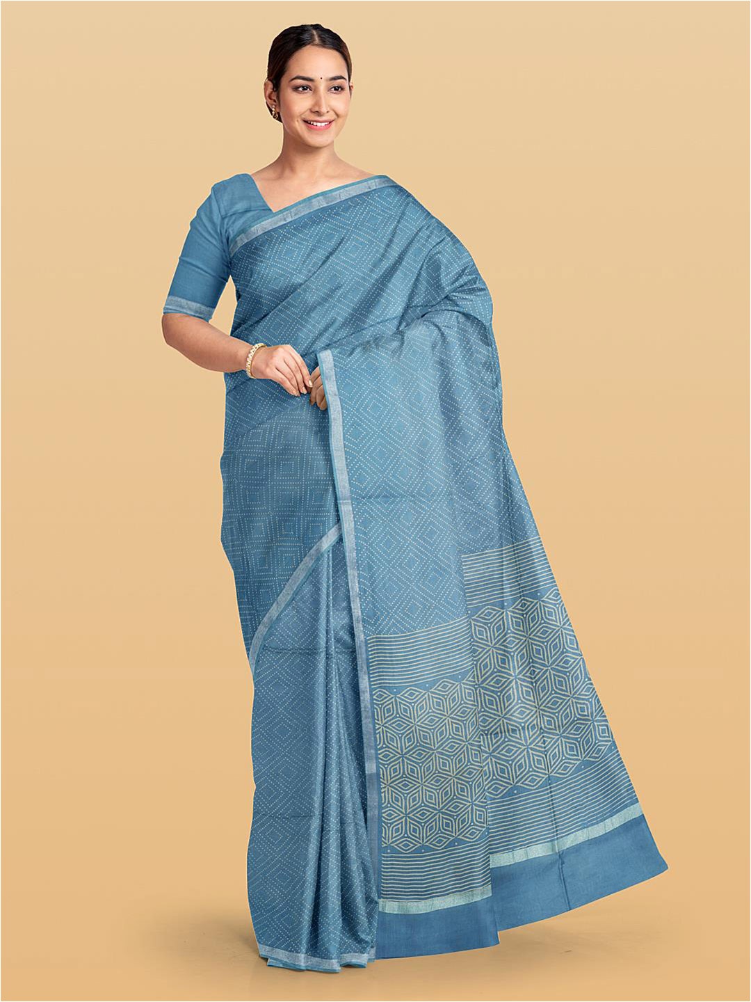 

Kalamandir Geometric Printed Zari Saree, Blue