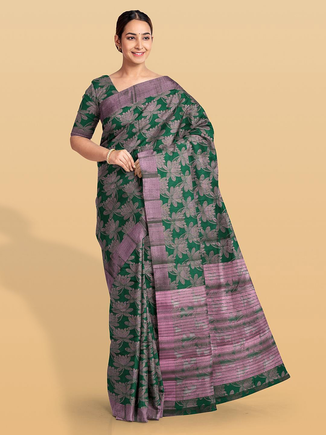 

Kalamandir Floral Printed Pashmina Saree, Green