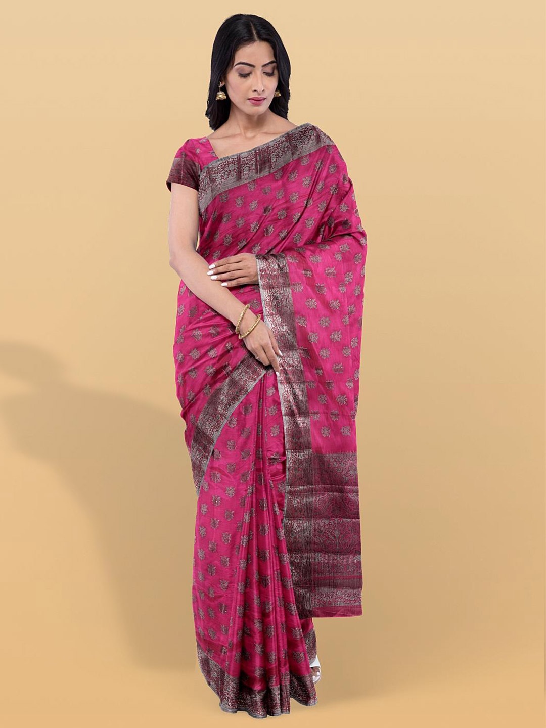 

Kalamandir Ethnic Motif Woven Design Zari Pashmina Saree, Magenta