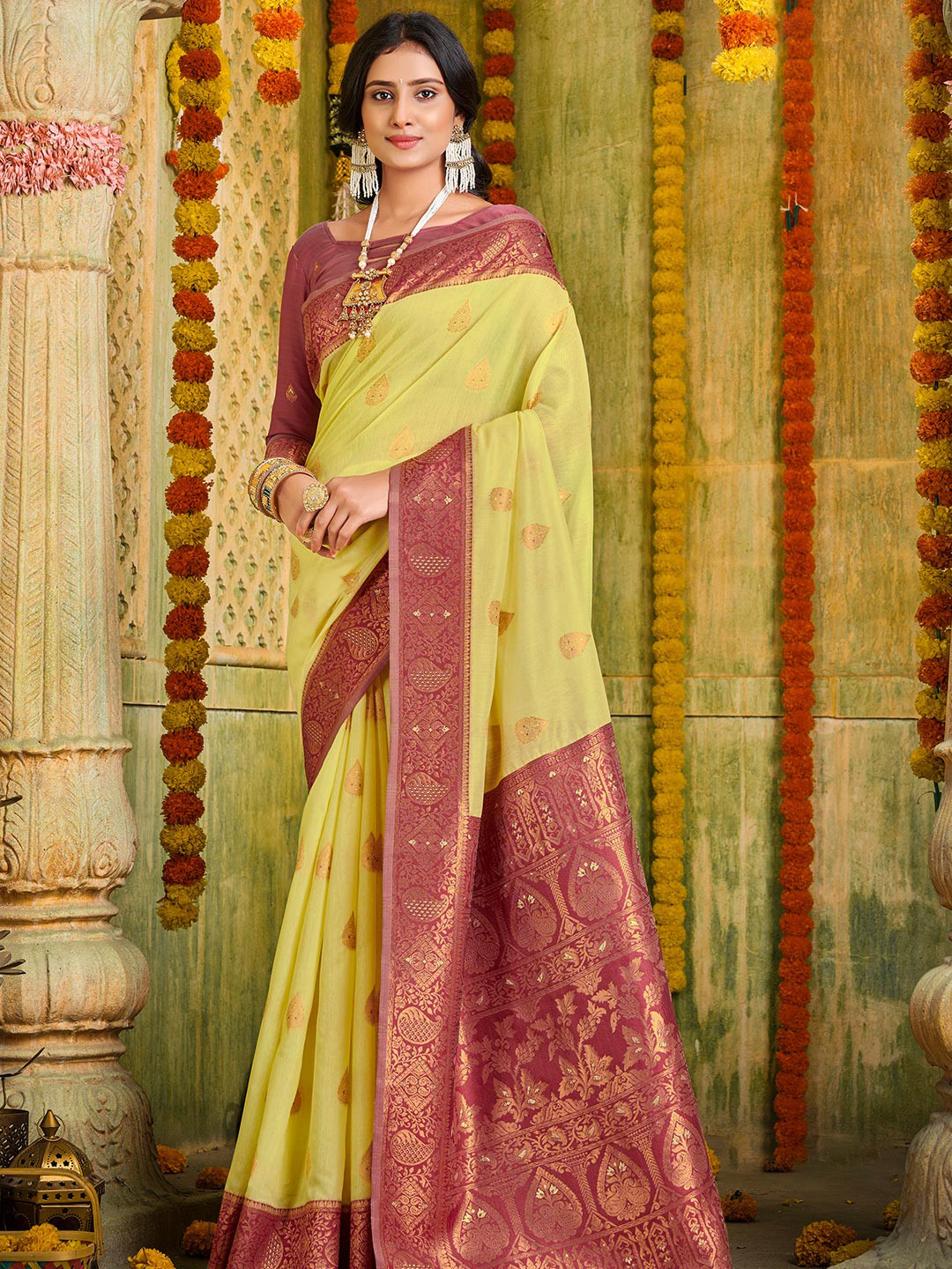 

KARAGIRI Ethnic Motif Woven Design Zari Cotton Saree, Green