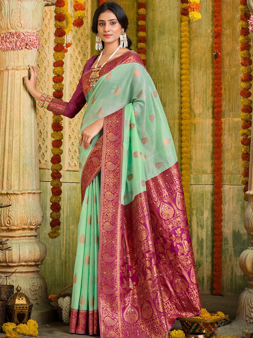 

KARAGIRI Ethnic Motifs Woven Design Zari Saree, Green