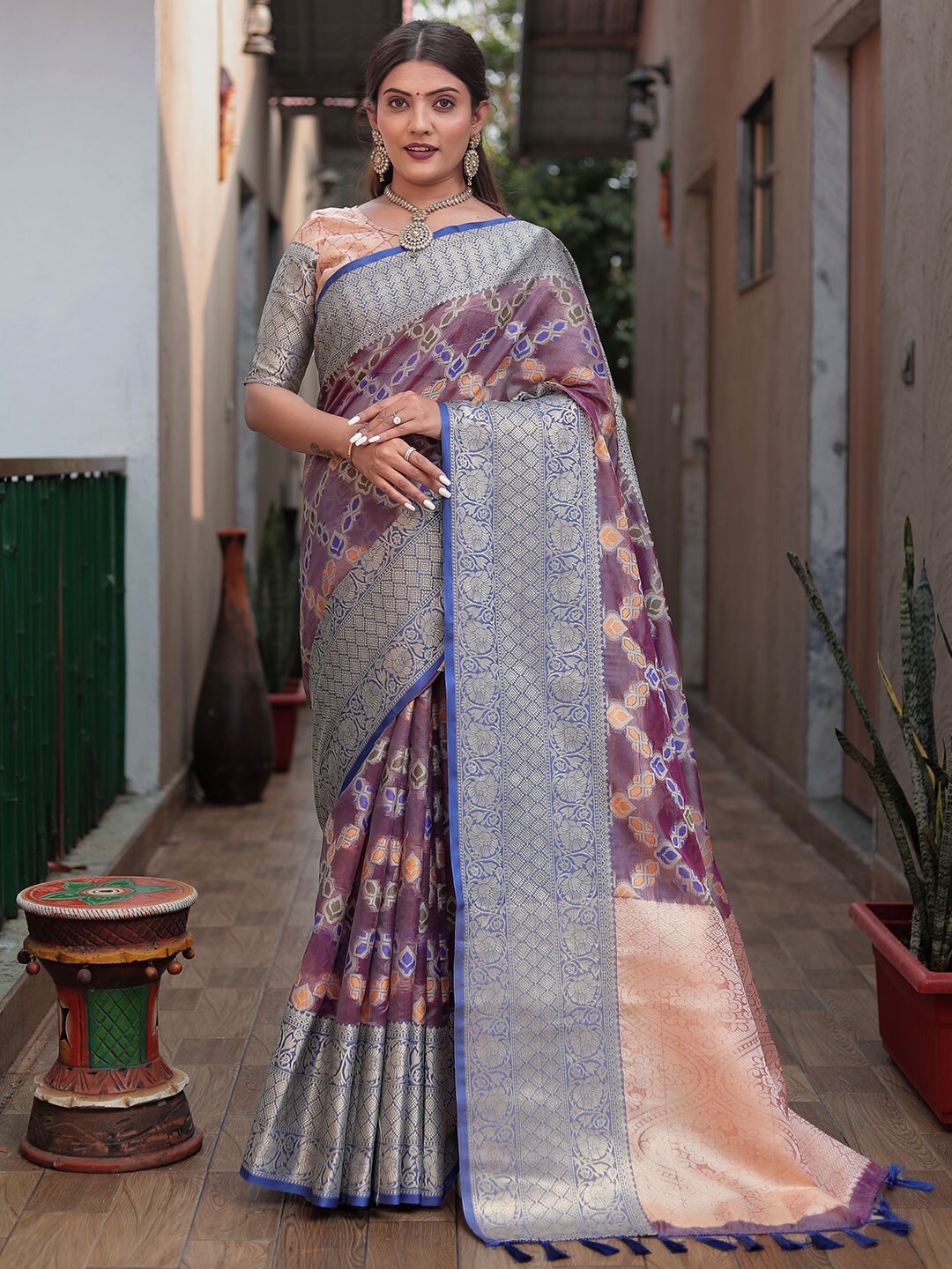 

KARAGIRI Ethnic Motif Woven Design Zari Banarasi Saree, Violet