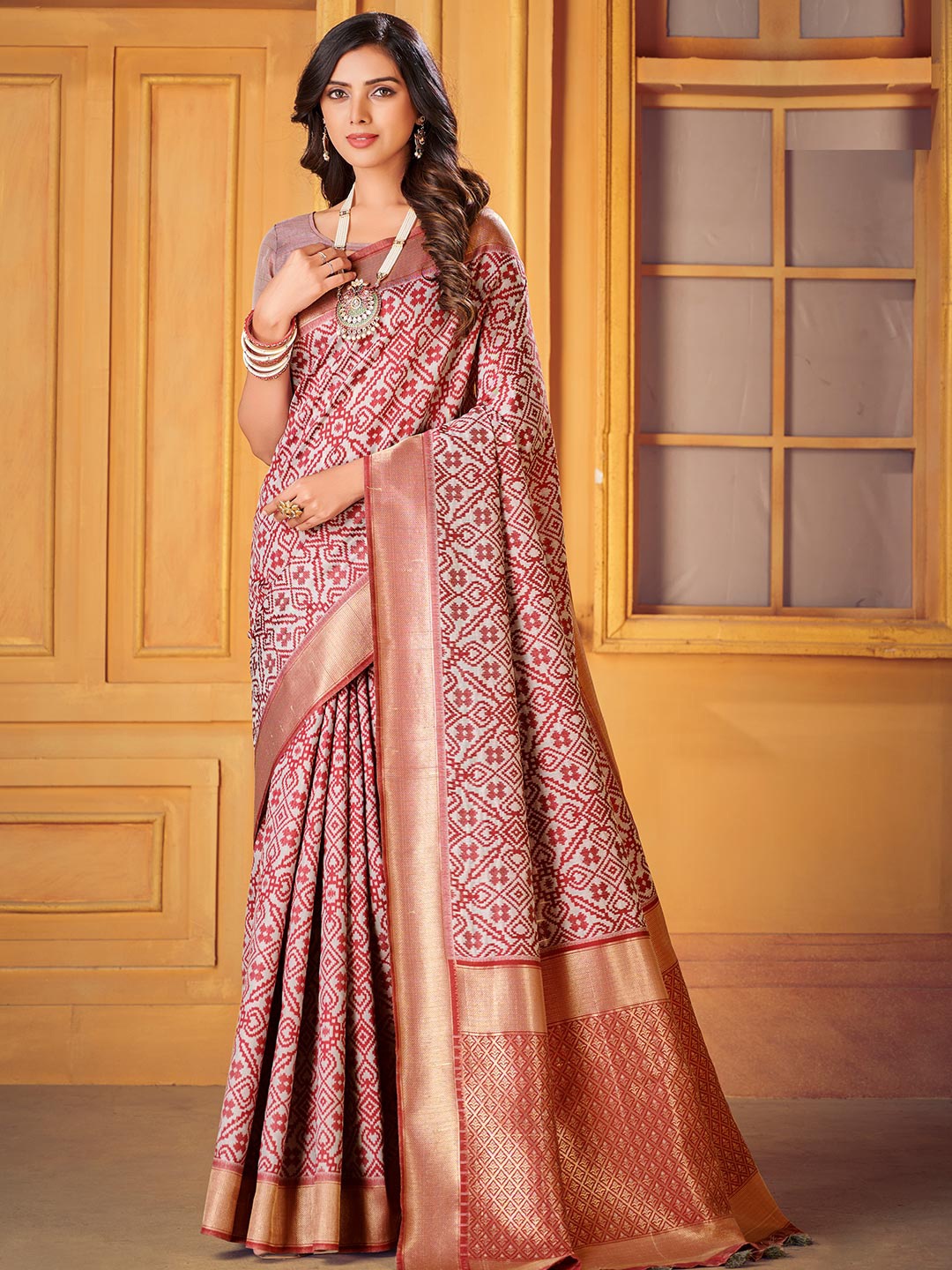 

KARAGIRI Ethnic Motif Cotton Blend Zari Saree With Blouse Piece, Maroon