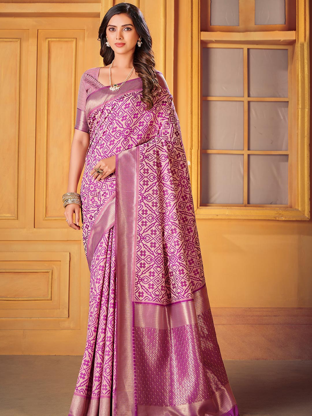 

KARAGIRI Ethnic Motif Cotton Blend Zari Saree With Blouse Piece, Pink