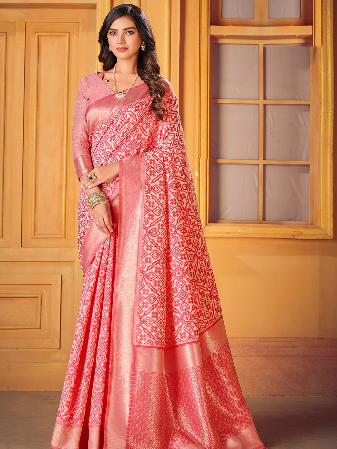 

KARAGIRI Ethnic Motif Cotton Blend Zari Saree With Blouse Piece, Pink