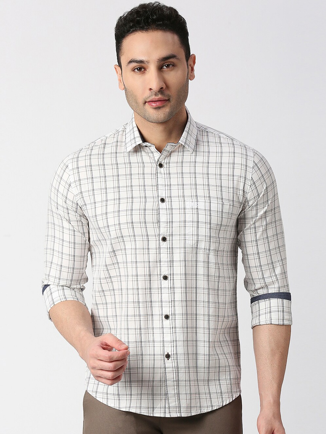 

DRAGON HILL Spread Collar Checks Slim Fit Cotton Casual Shirt, White