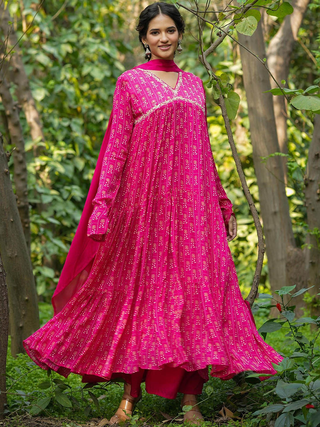 

SCAKHI Ethnic Motifs Printed Tiered Kurta With Palazzos & Dupatta, Pink
