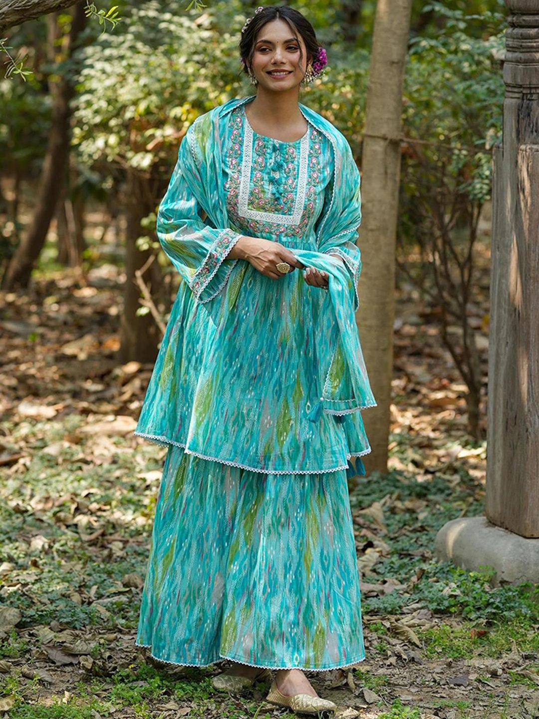 

SCAKHI Ikat Dyed Pleated Pure Cotton Kurti with Sharara & Dupatta, Turquoise blue