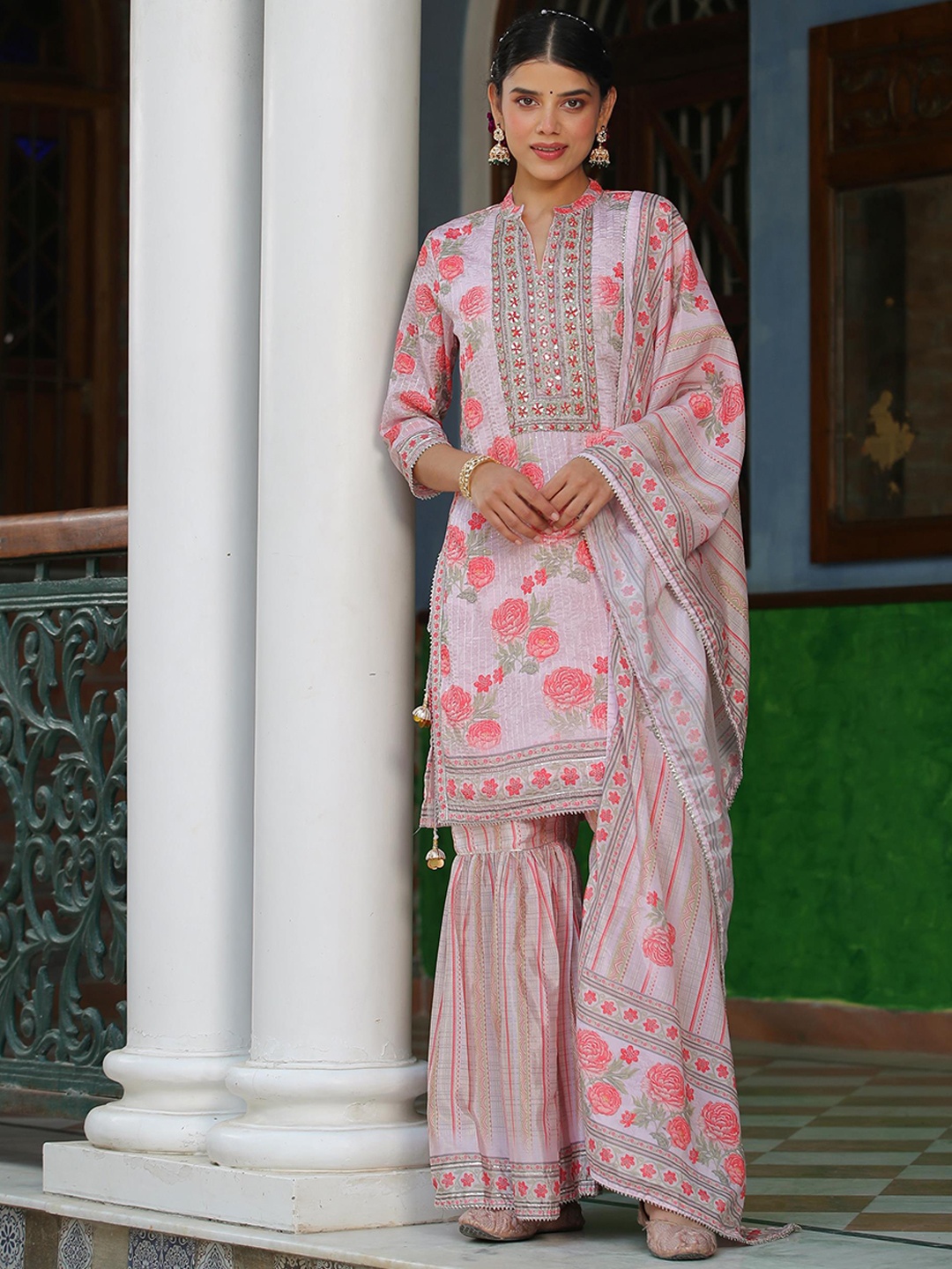 

SCAKHI Floral Printed Regular Sequinned Kurti With Sharara & Dupatta, Lavender