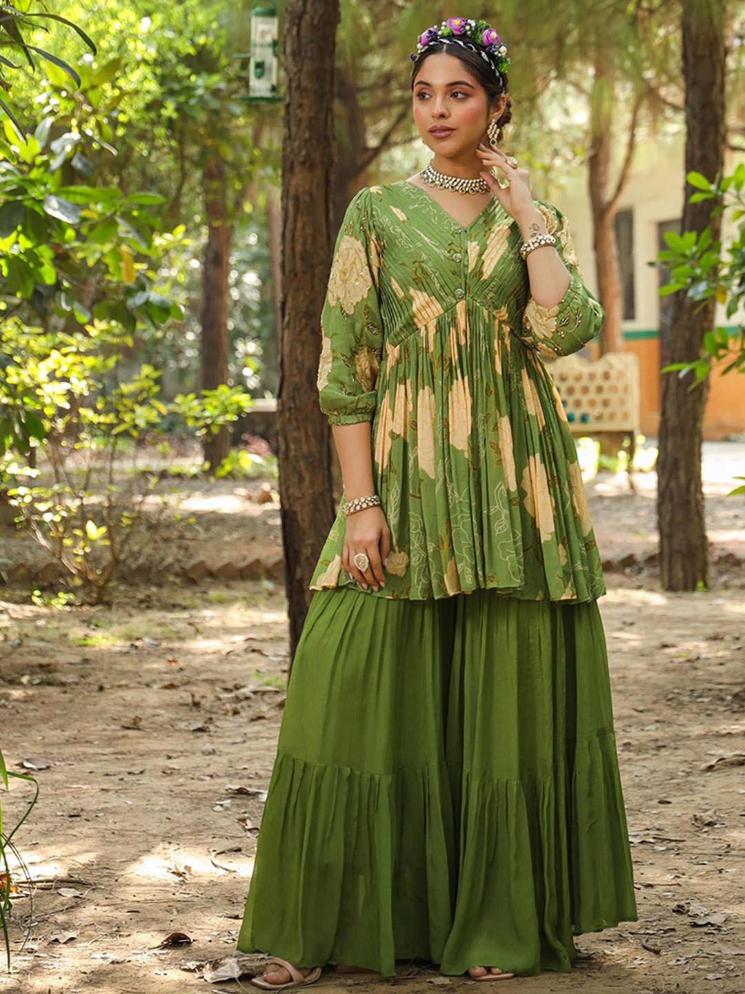 

SCAKHI Floral Printed High Slit A-Line Kurta With Sharara & Dupatta, Green