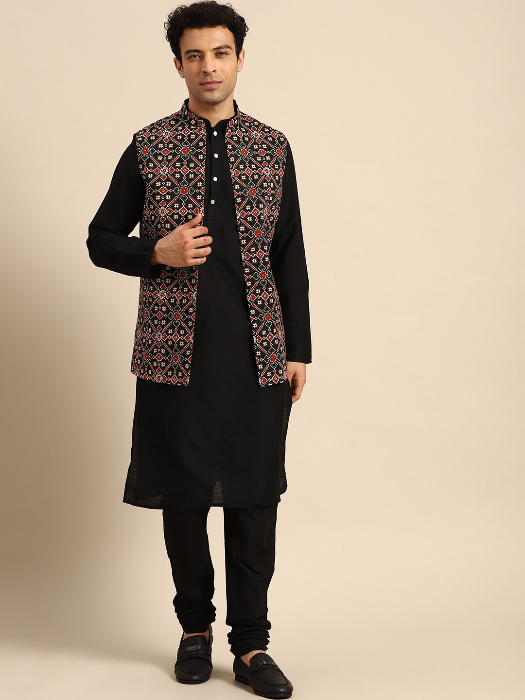 KISAH Mandarin Collar Kurta With Churidar & Nehru Jacket, Black
