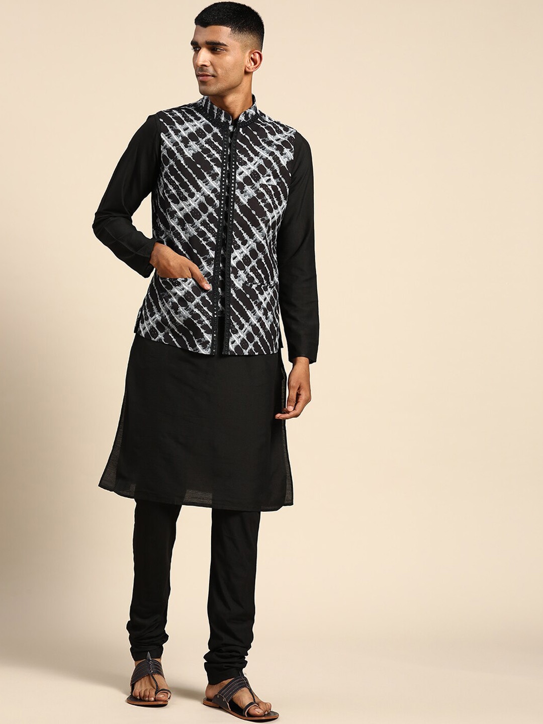 

KISAH Mandarin Collar Kurta With Churidar & Nehru Jacket Set, Black