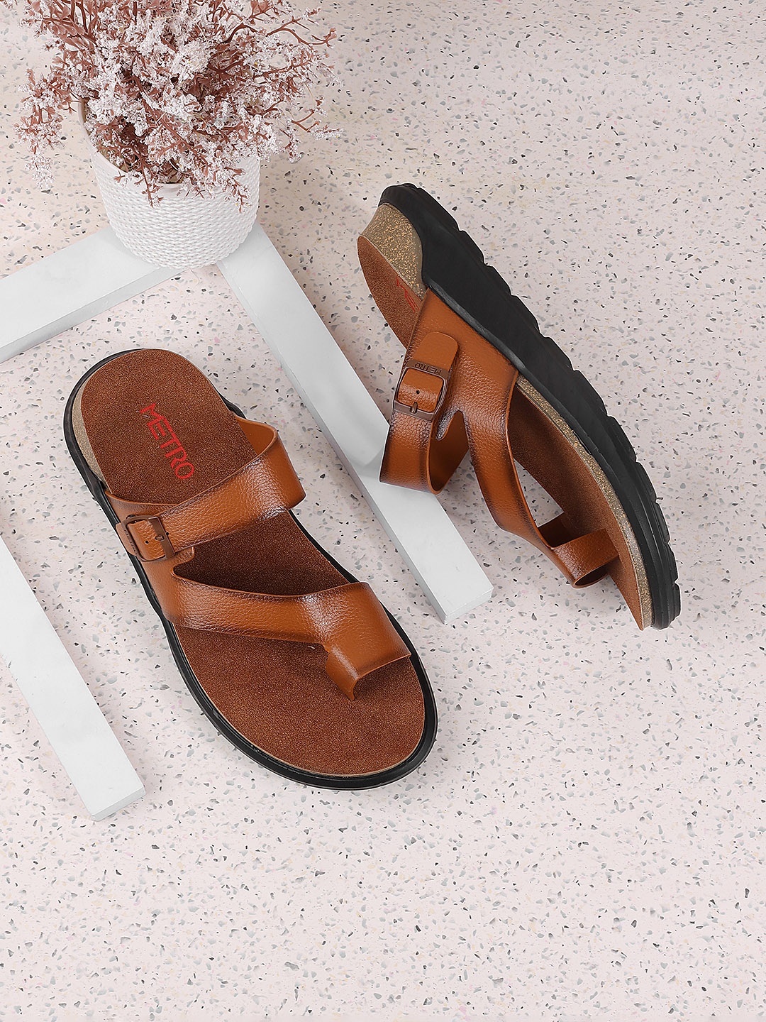 

Metro Men Open One Comfort Sandals With Buckle, Tan