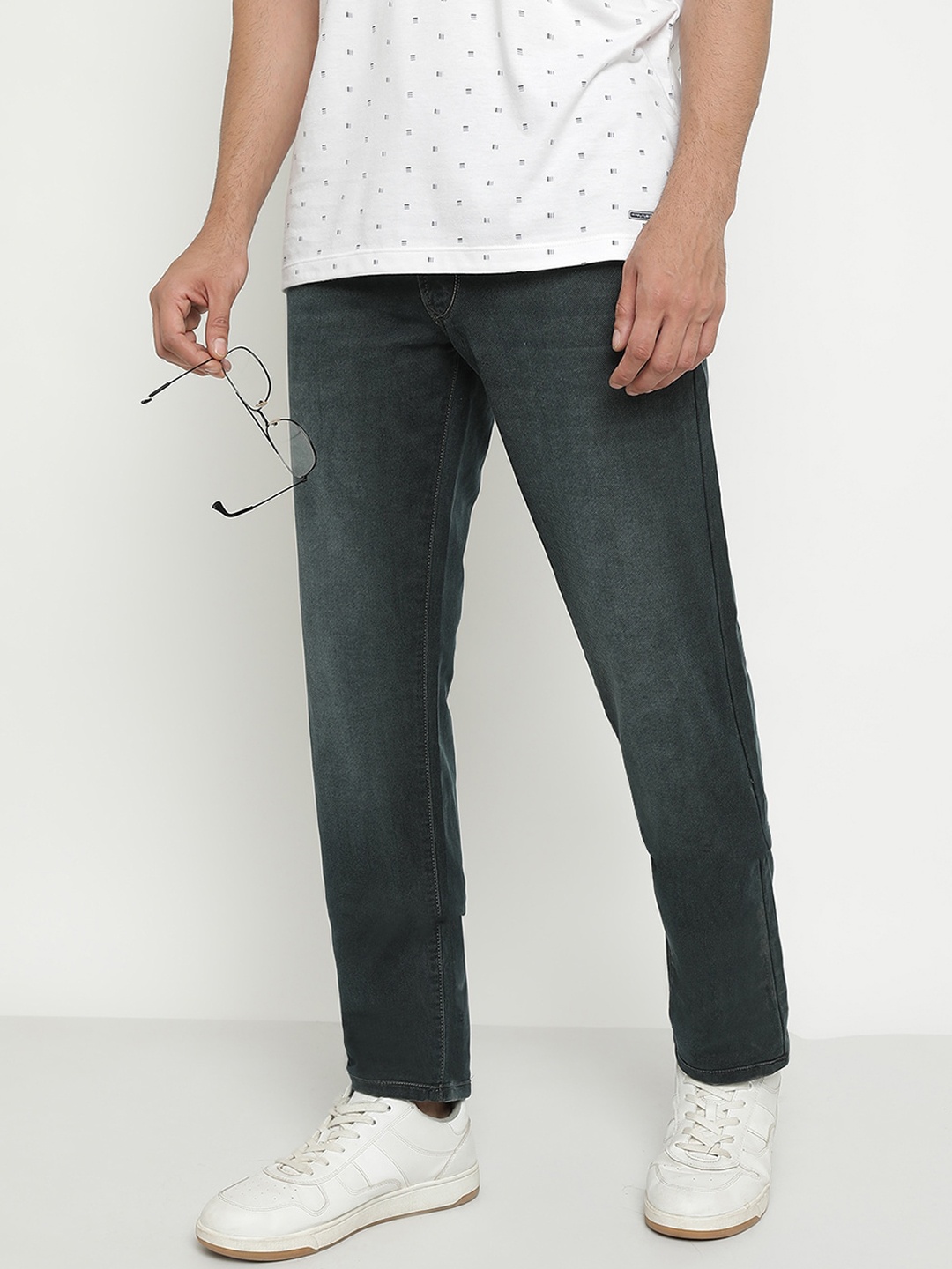 

Octave Men Mid-Rise Light Fade Stretchable Cotton Jeans, Grey
