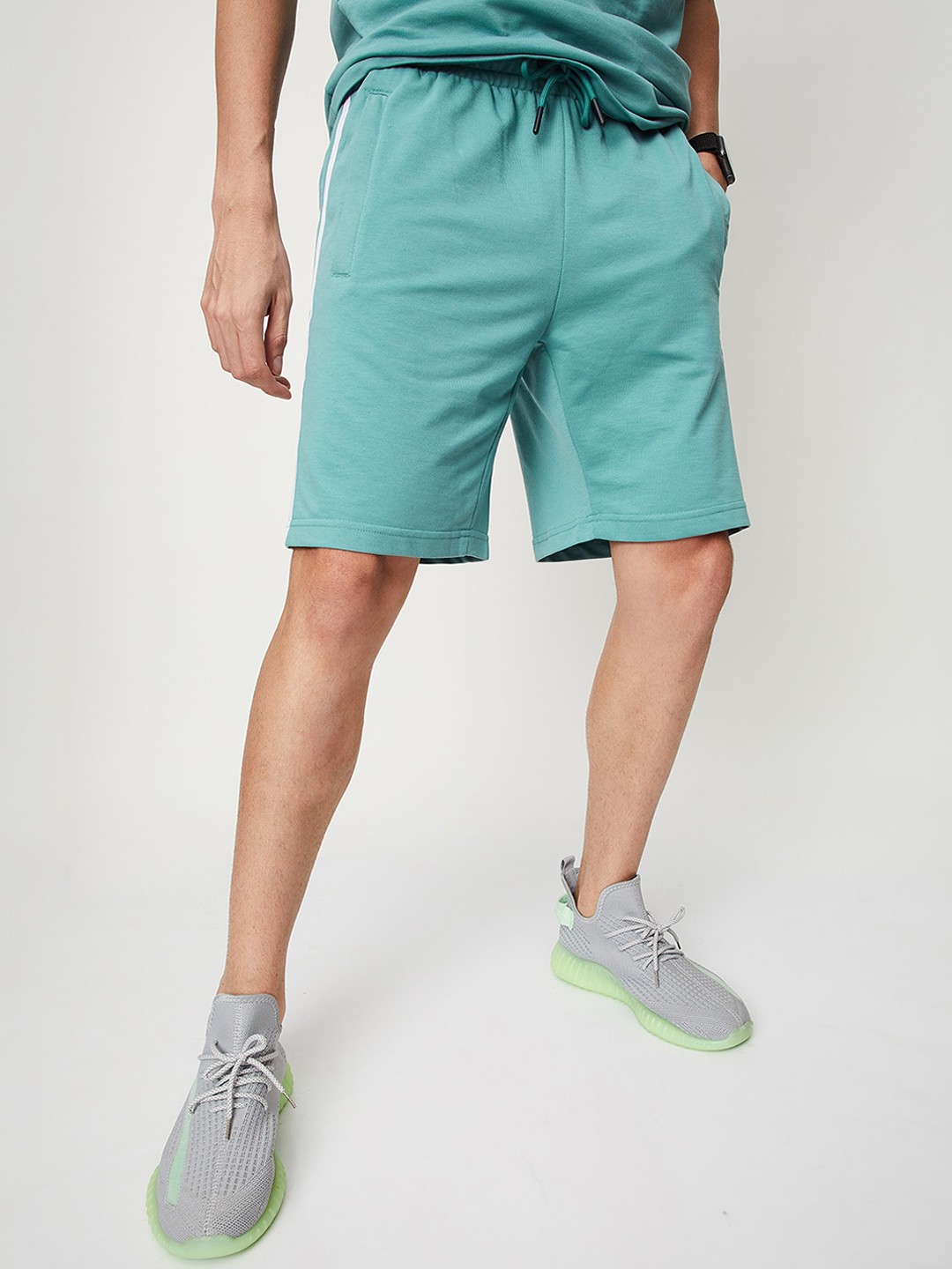 

max Men Mid-Rise Sports Shorts, Blue