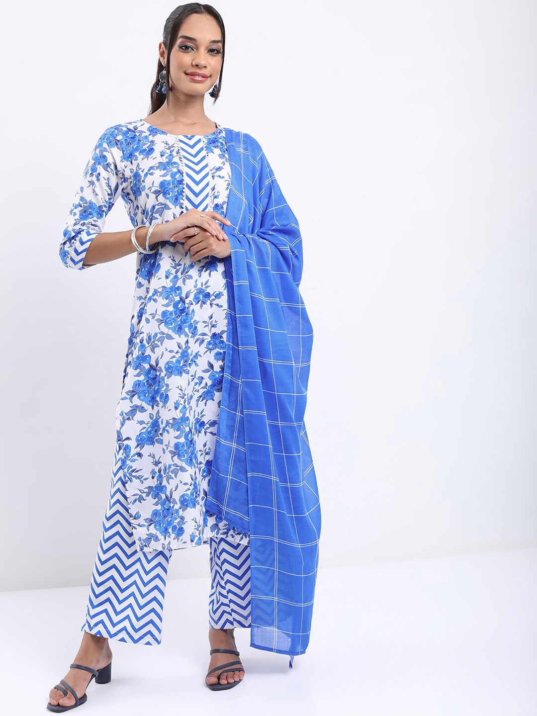 

Vishudh Off White Floral Printed Straight Kurta with Palazzos With Dupatta