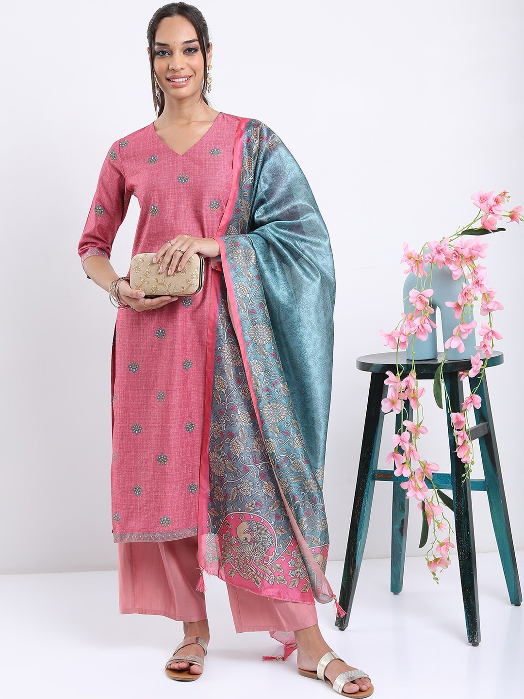 

Vishudh Pink Ethnic Motifs Printed Straight Kurta with Palazzos With Dupatta