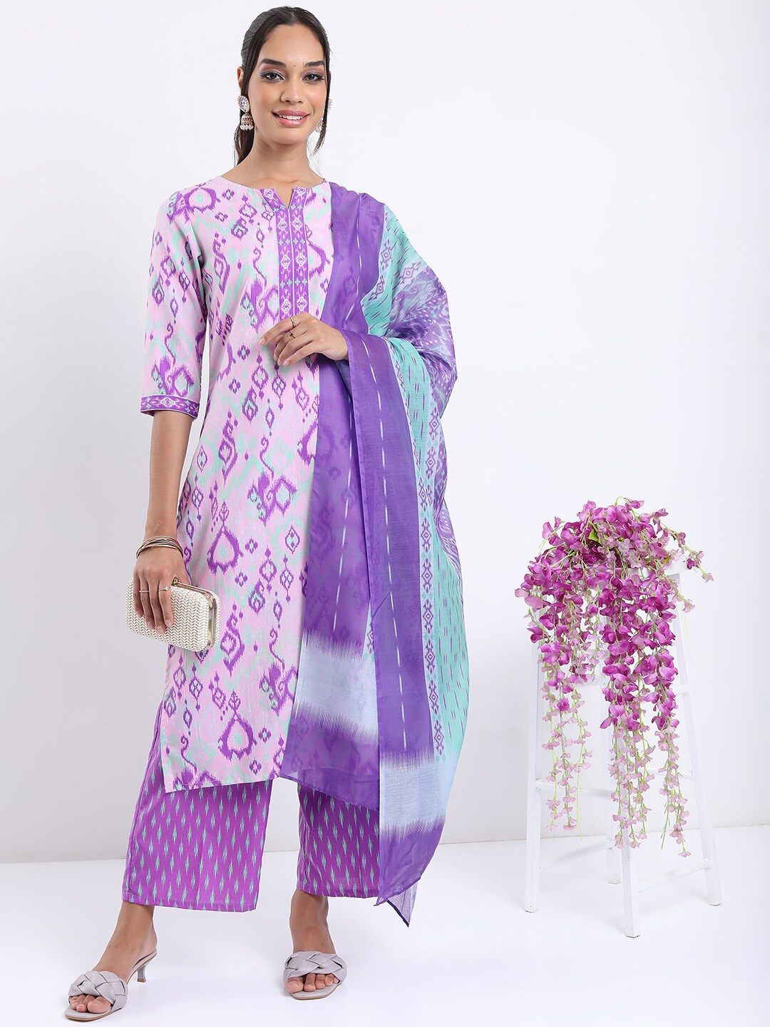 

Vishudh Ethnic Motifs Printed Straight Kurta with Palazzos With Dupatta, Lavender