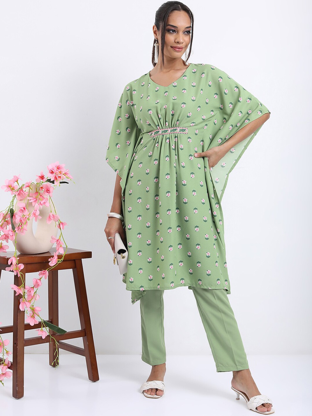 

Vishudh Green Floral Printed Kaftan Top with Trousers