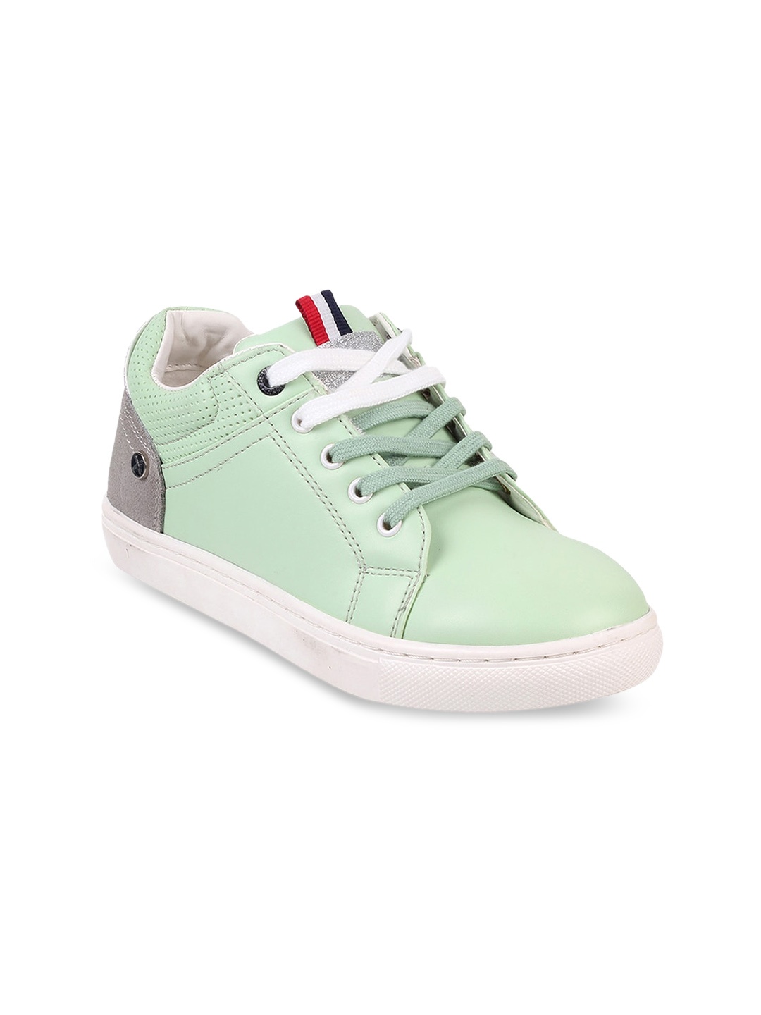 

Metro Women Perforated Sneakers, Green