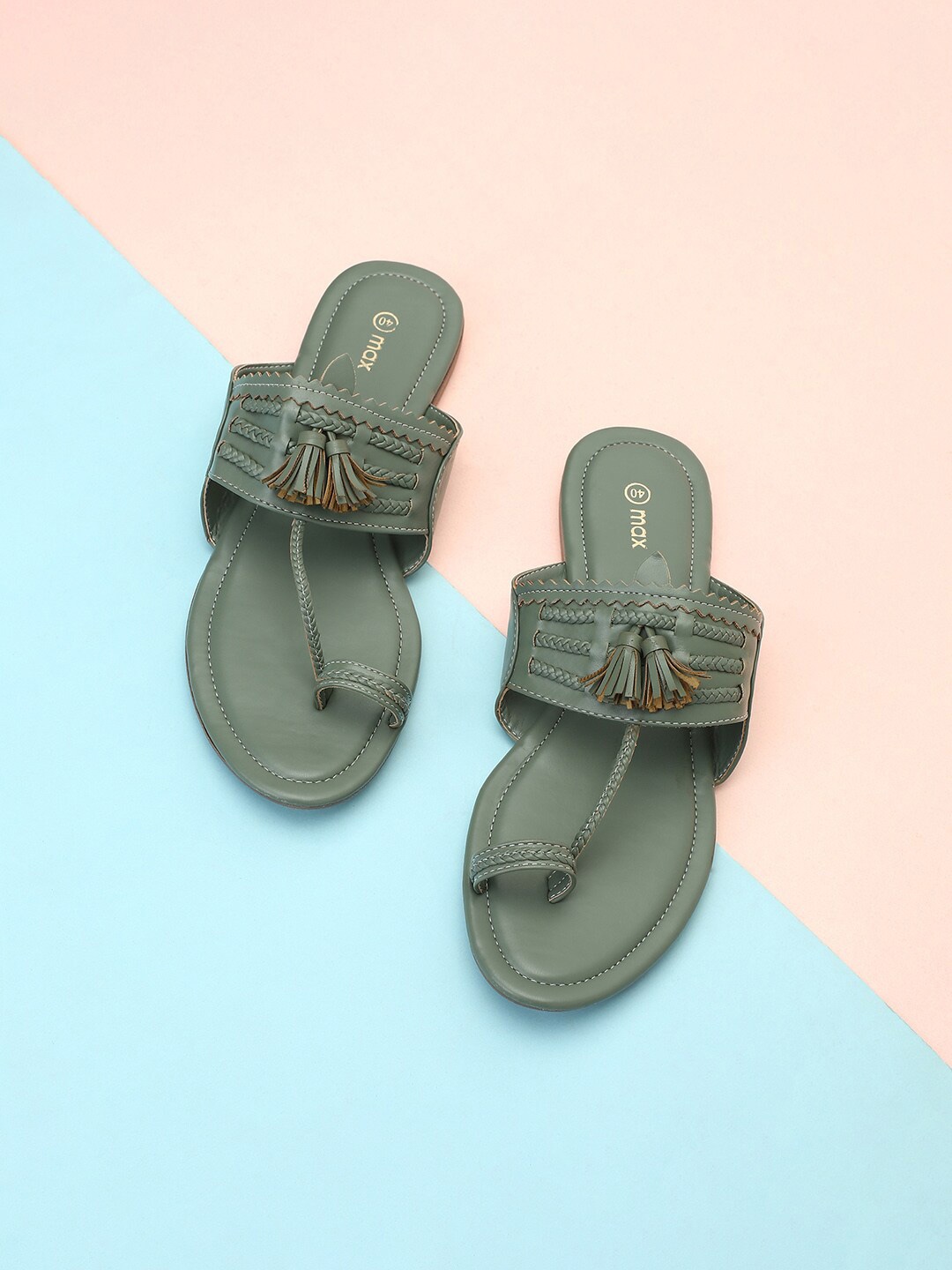 

max Tasselled One Toe Flats, Olive
