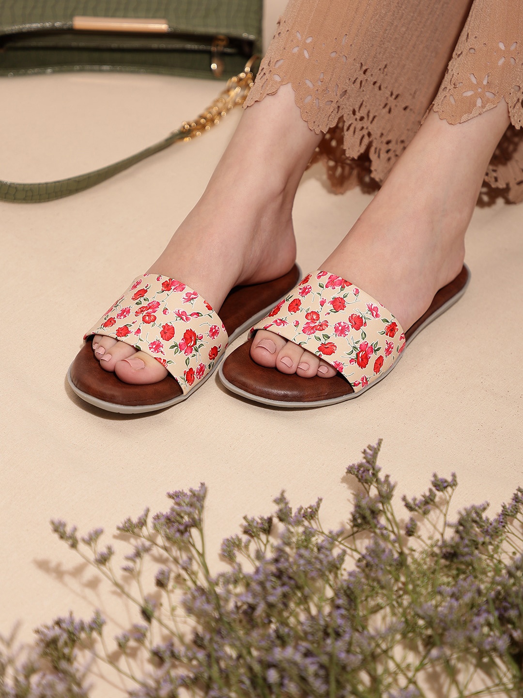 

Kiana Printed Open Toe Flats, Red
