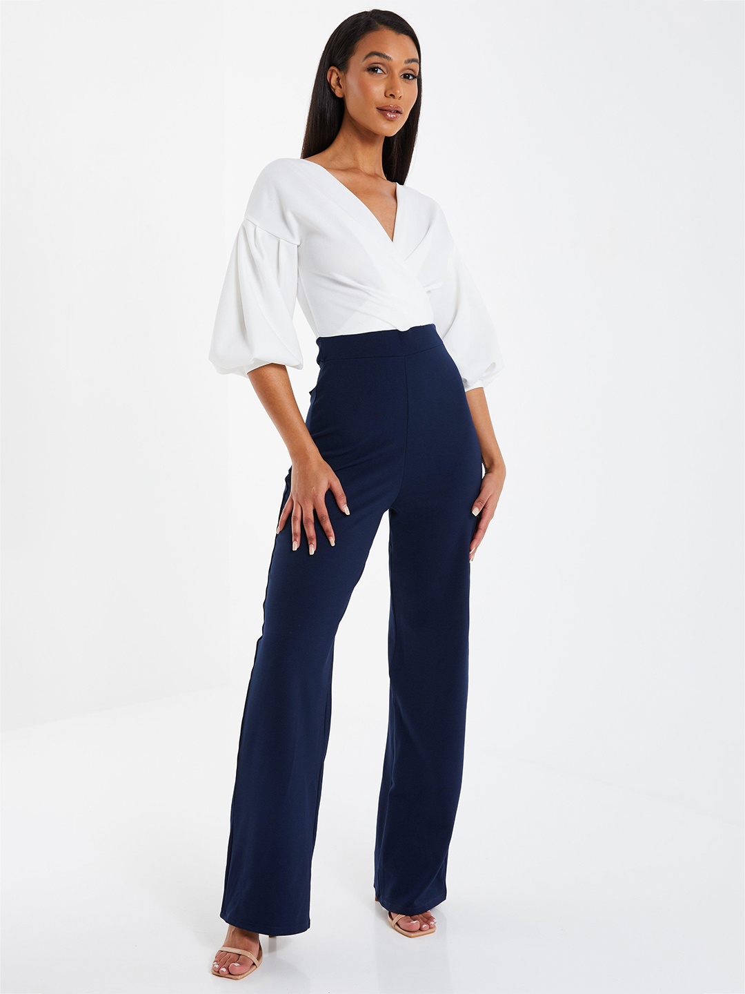 

QUIZ V-Neck Waist Belt Basic Jumpsuit, White