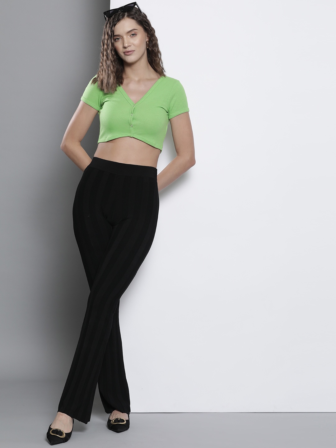 

NA-KD Ribbed V-Neck Button-Up Crop Top, Green