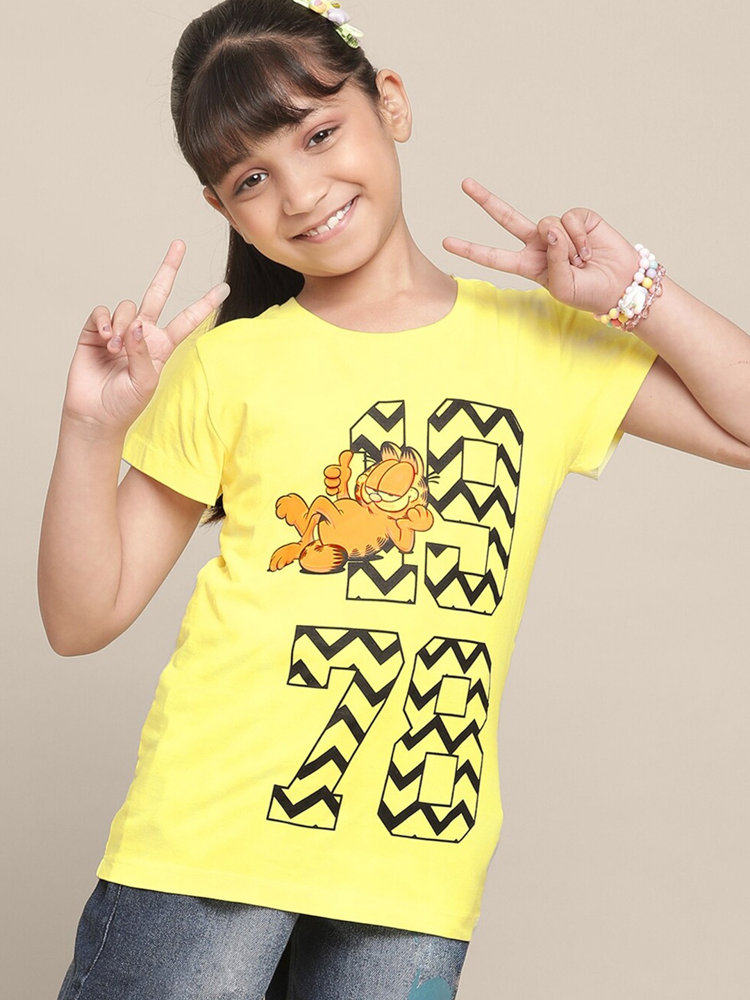 

Kids Ville Girls Garfield Printed Cotton Casual T-Shirt, Yellow