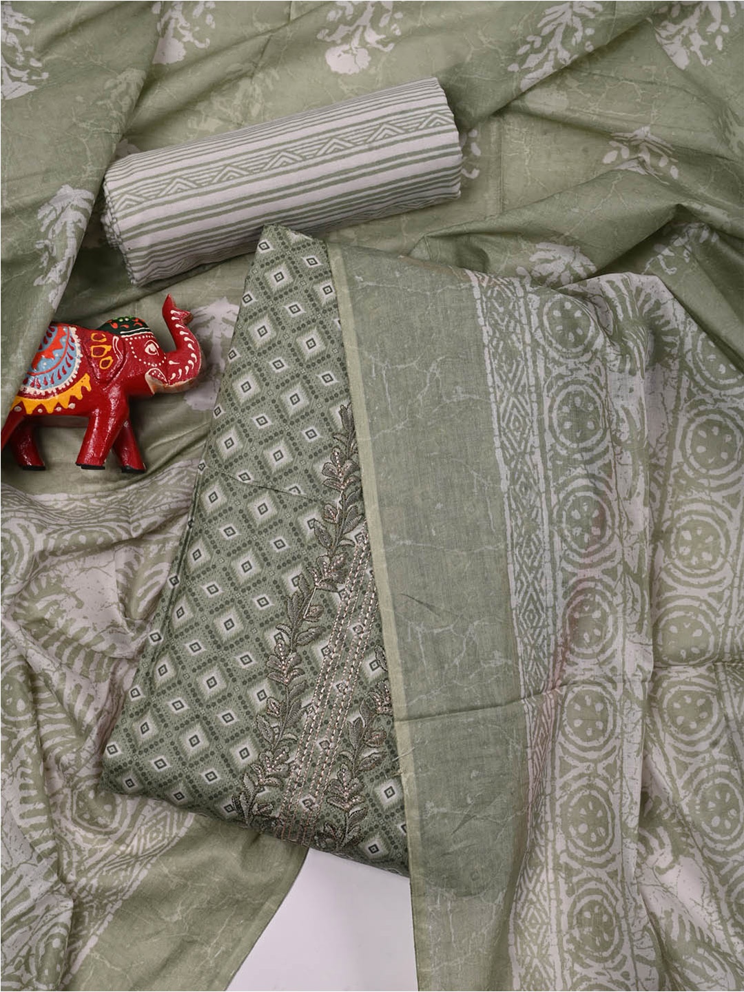 

Meena Bazaar Printed Unstitched Dress Material, Green