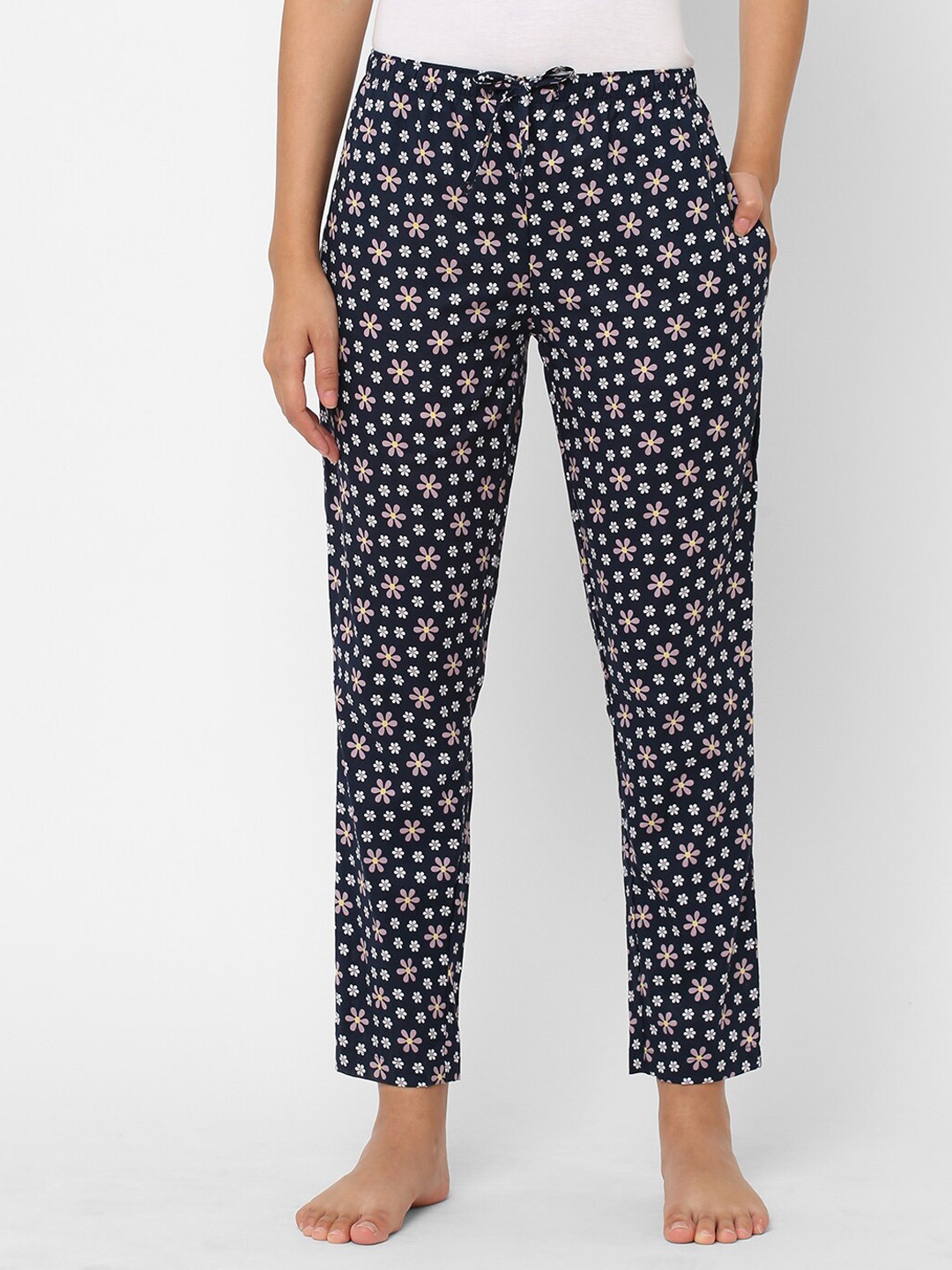 

URBAN SCOTTISH Women Printed Lounge Pants, Navy blue