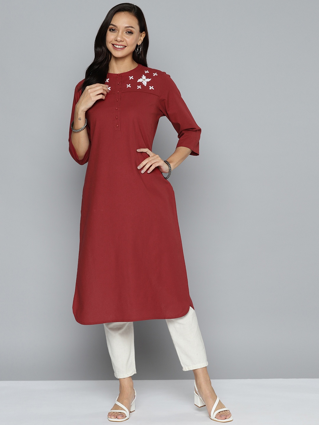 

HERE&NOW Women Floral Embroidered Thread Work Kurta, Red