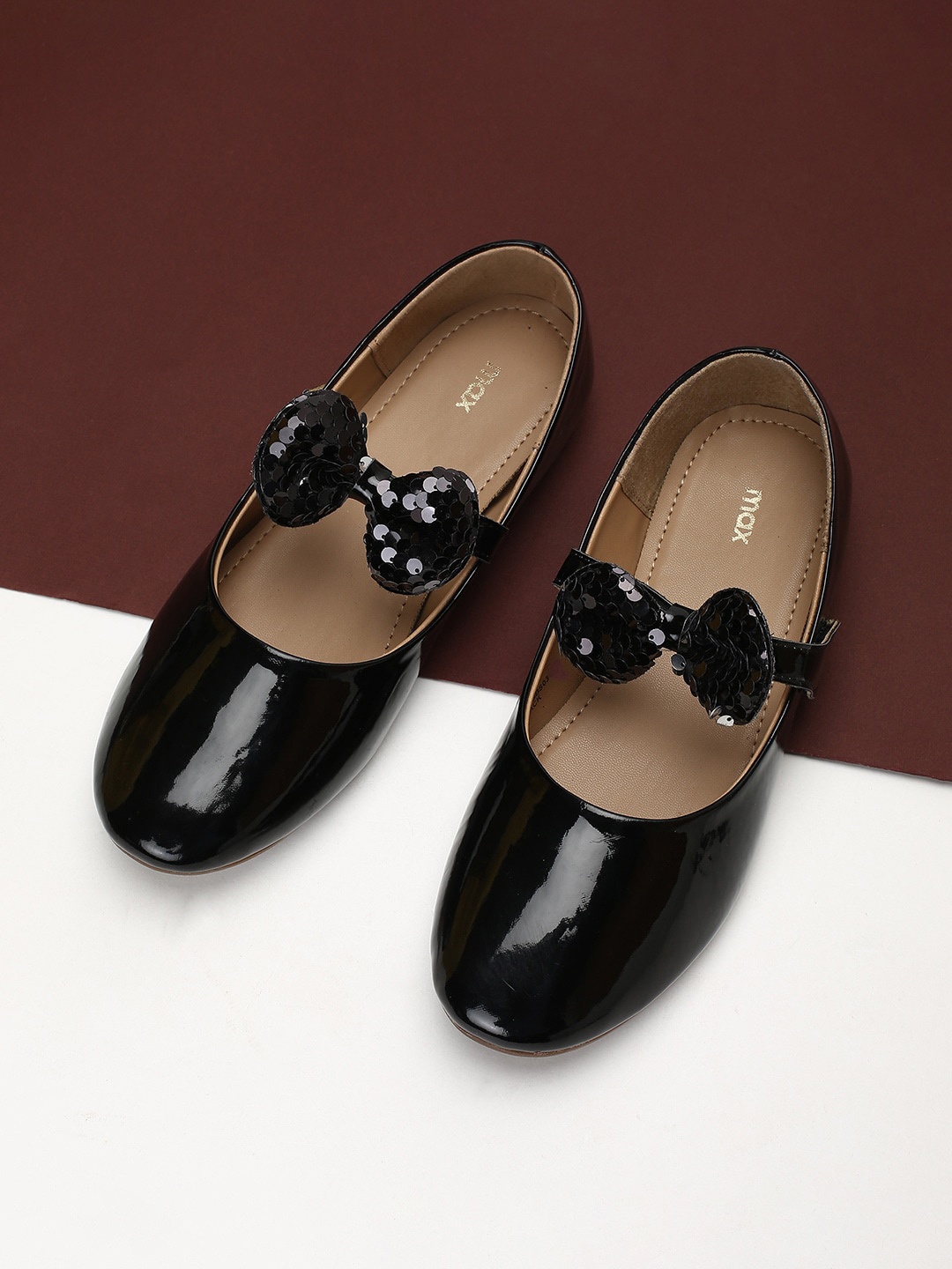 

max Girls Bow Embellished Mary Janes, Black