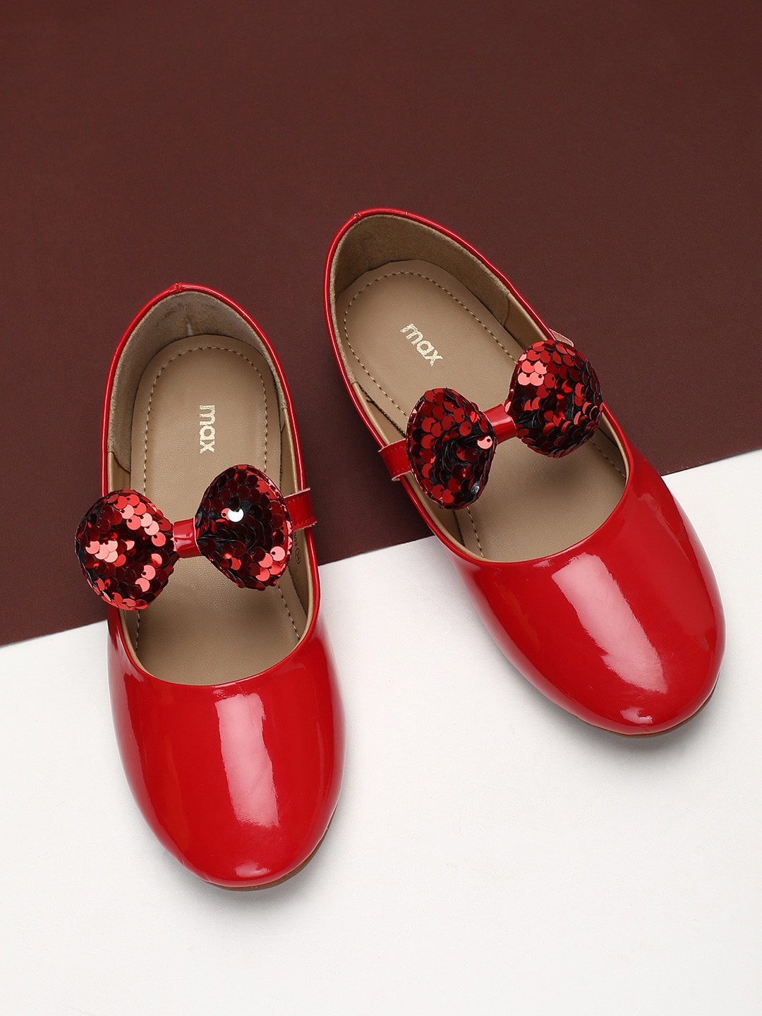

max Girls Embellished Round Toe Ballerinas, Red