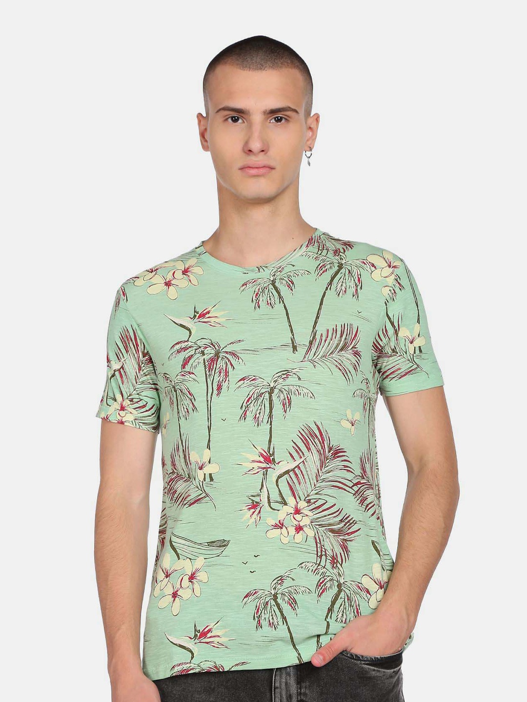 

Flying Machine Tropical Printed Round Neck Short Sleeves Pure Cotton T-shirt, Green