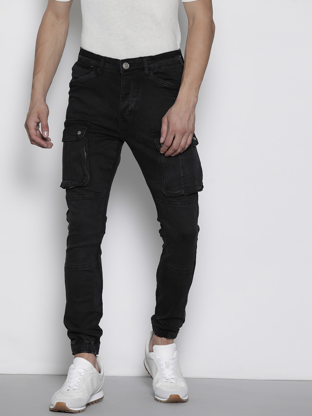 

BRAVE SOUL Men Black Skinny Fit Stretchable Cargo Jeans