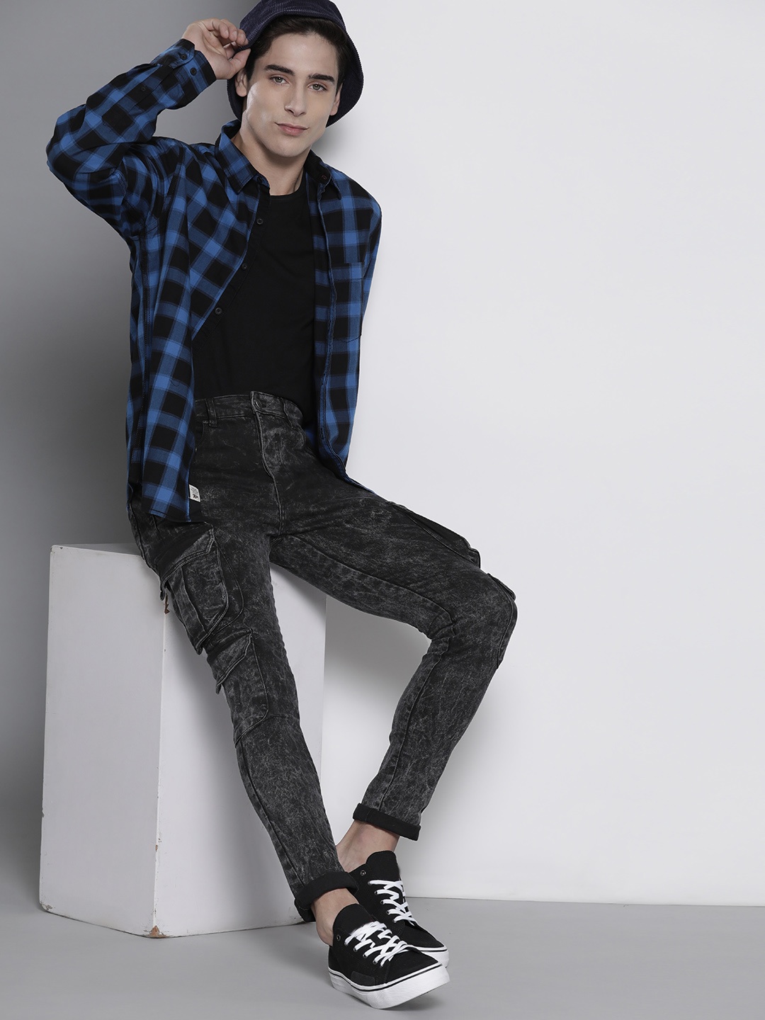 

BRAVE SOUL Men Skinny Fit Heavy Fade Acid Wash Stretchable Cargo Jeans, Charcoal